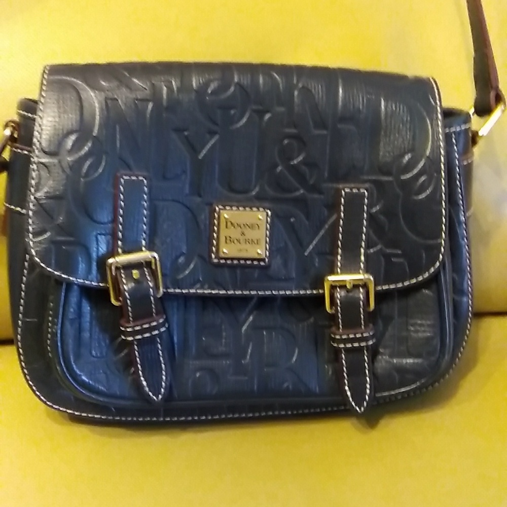 DOONEY & BOURKE SMALL SAFARI CROSSBODY BAG NAVY +DUST BAG